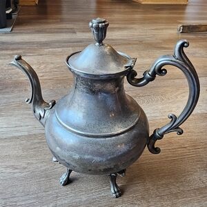 Vintage Tarnished Eton Silver Plate Baroque Claw Footed Large Tea Pot Hinge Lid